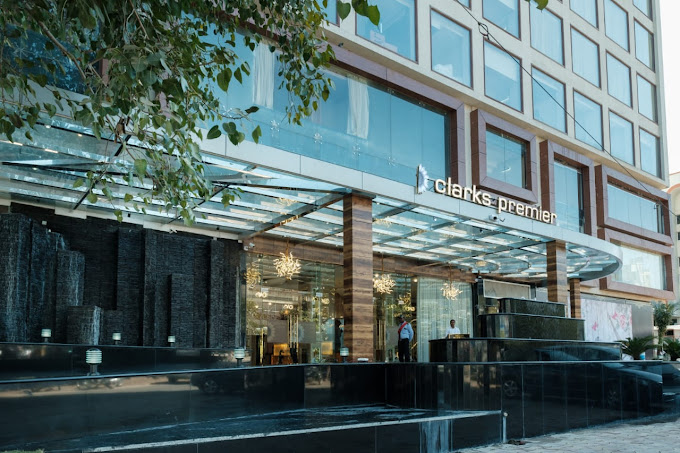 hotel-img
